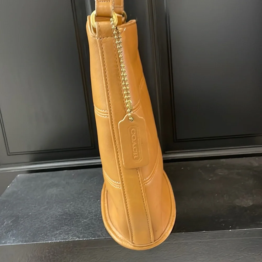 Coach Tan Leather Shoulder Bag - Picture 10 of 16
